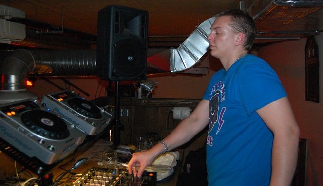 JvB in the MIX 033